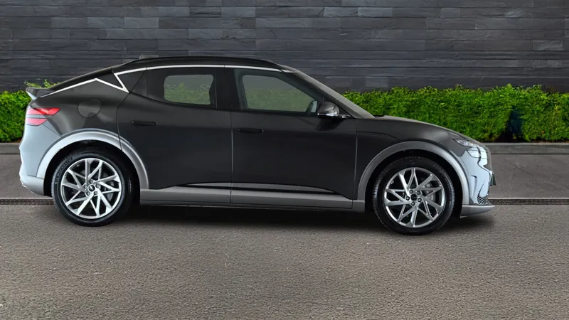 Genesis Gv60 Image 2