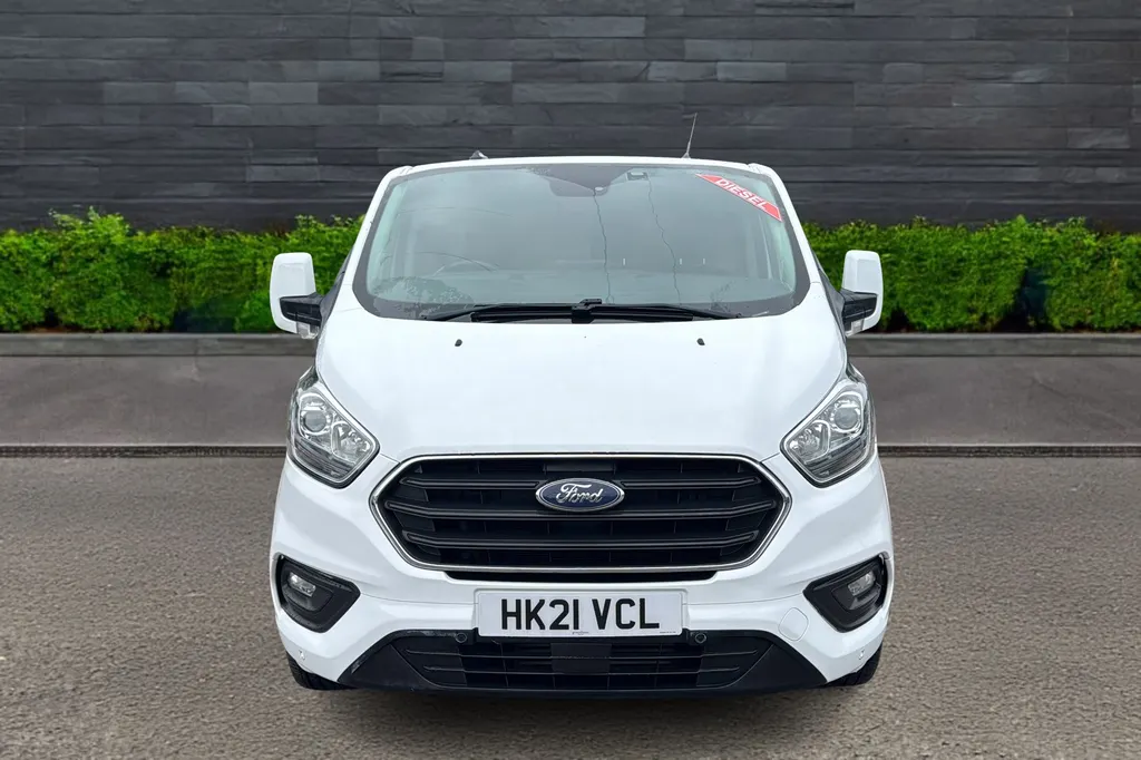 Ford Transit Custom Image 2