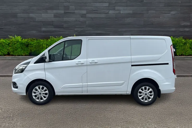 Ford Transit Custom Image 4