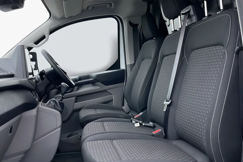 Ford Transit Custom Image 2