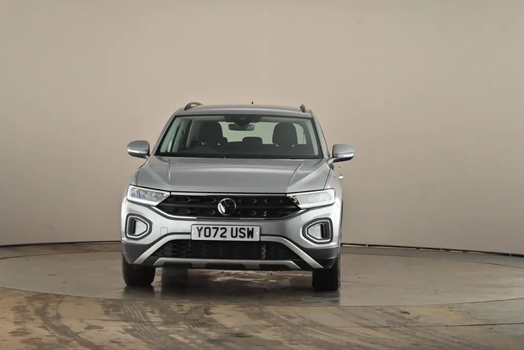 Volkswagen T-Roc Image 2