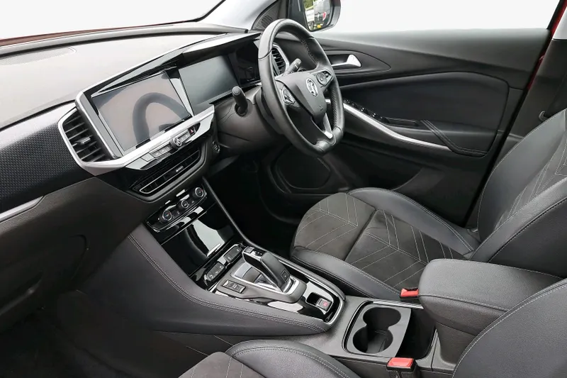 Vauxhall Grandland Image 2