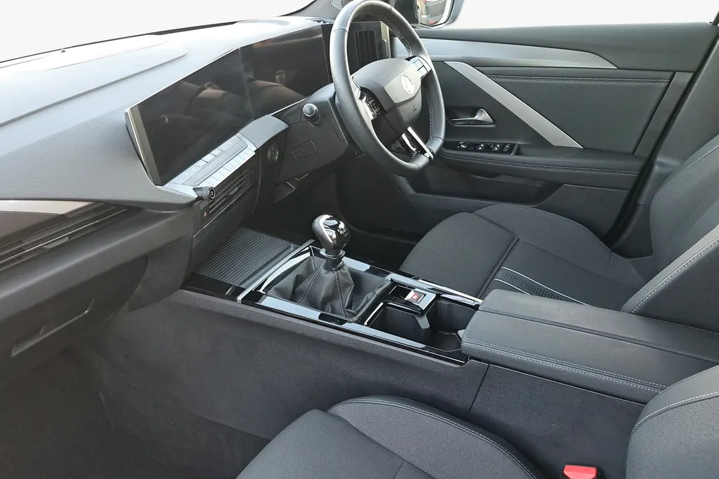 Vauxhall Astra Image 2