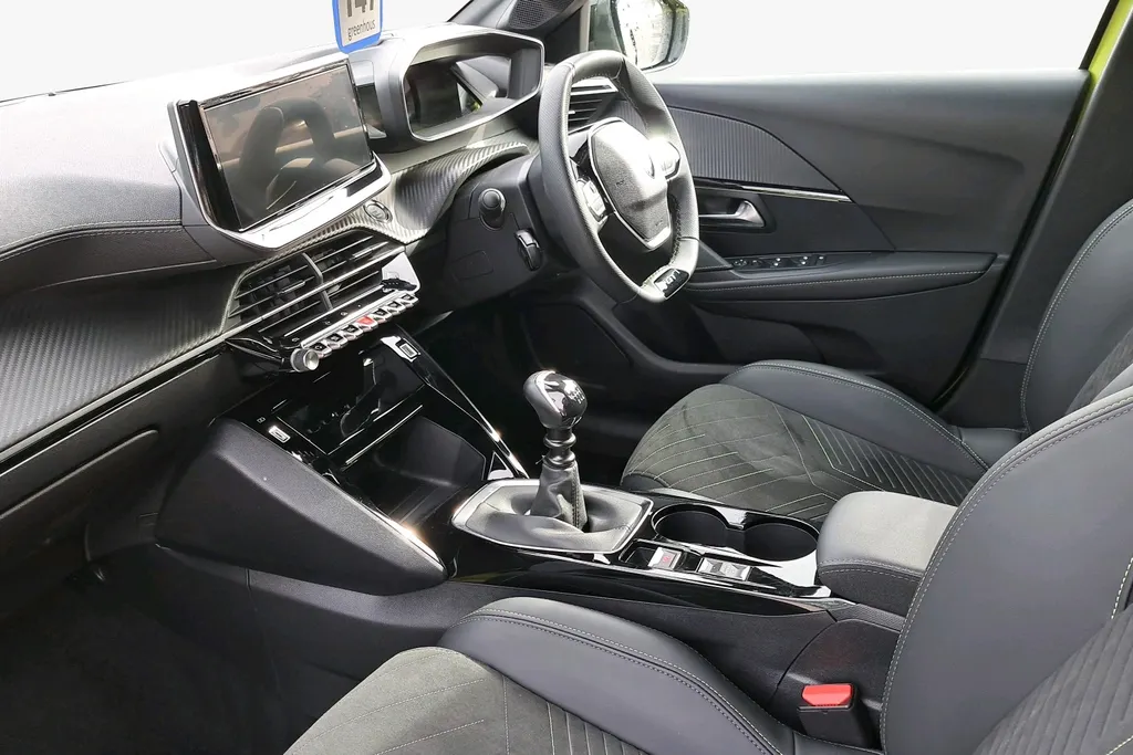 Peugeot 208 Image 2