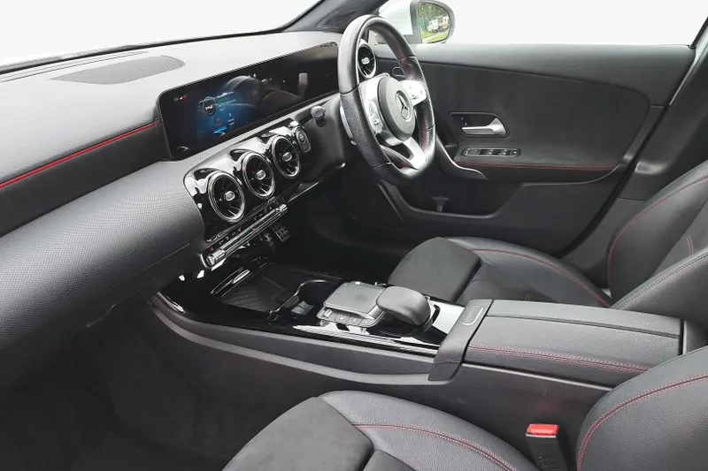 Mercedes-Benz A Class Image 2