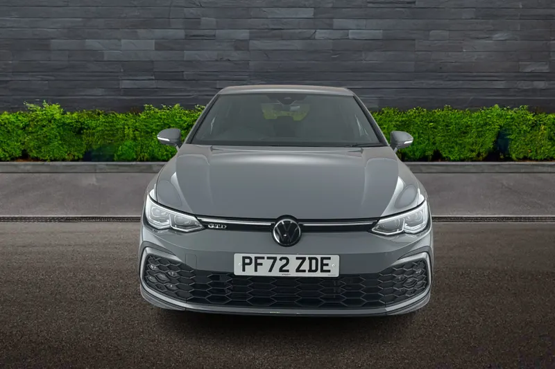 Volkswagen Golf Image 2