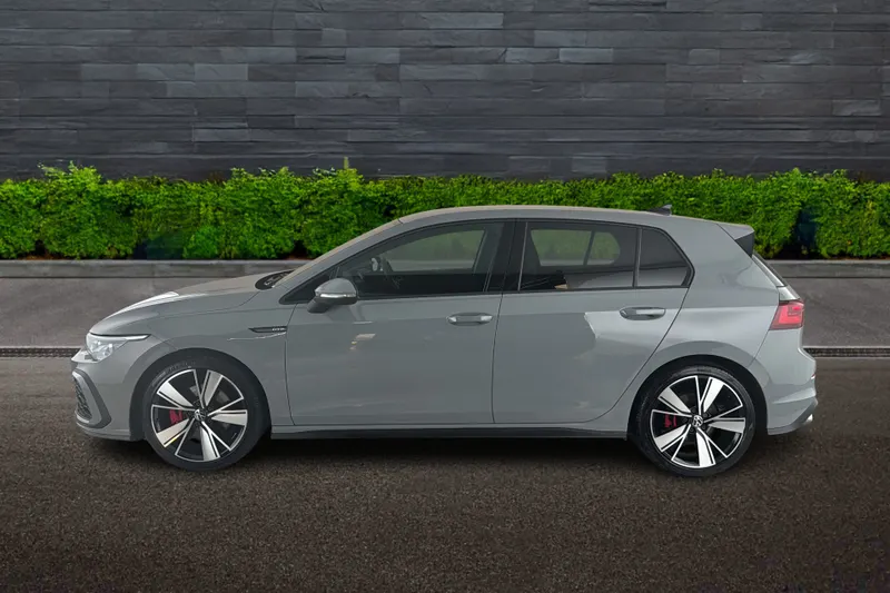 Volkswagen Golf Image 4