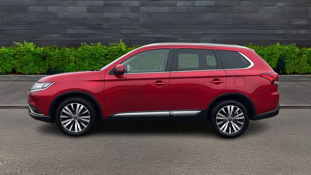 Mitsubishi Outlander Image 4