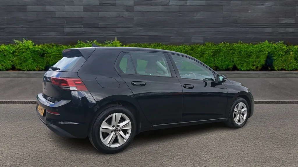 Volkswagen Golf Image 3