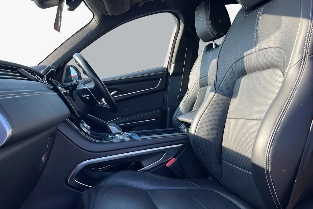 Jaguar F-Pace Image 2