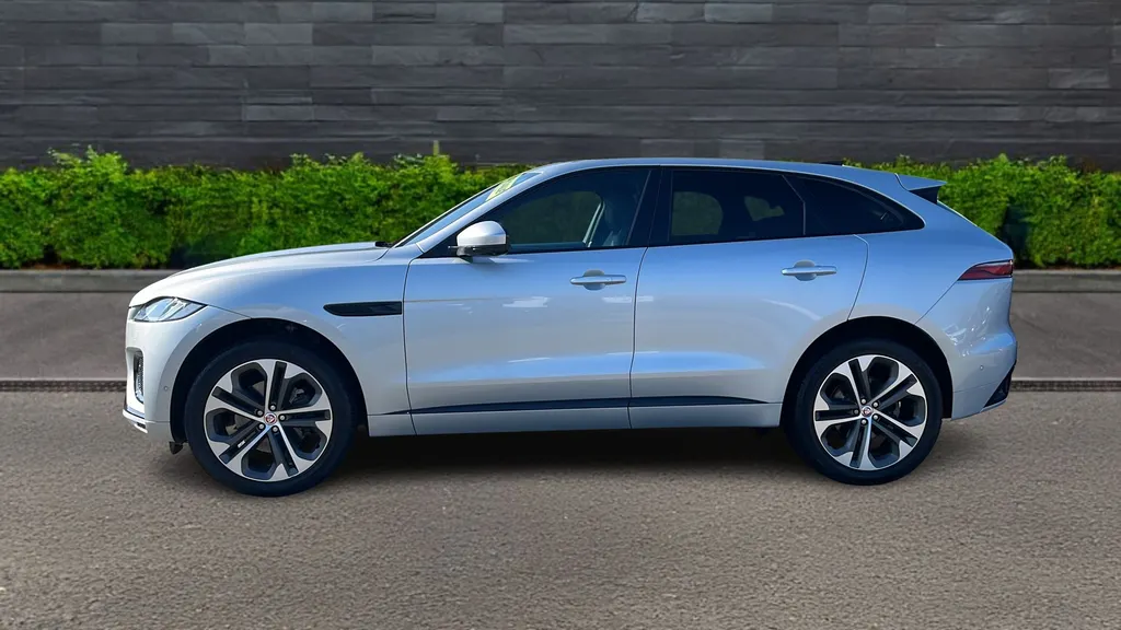 Jaguar F-Pace Image 4