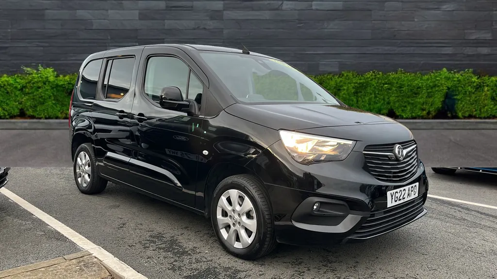 Vauxhall Combo Life Image 1