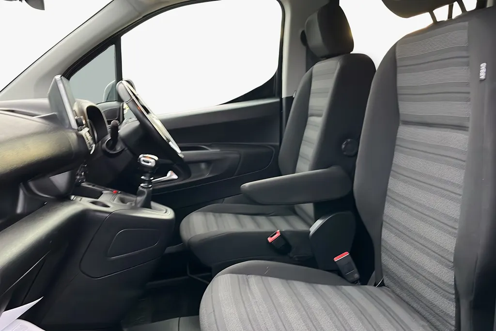 Vauxhall Combo Life Image 2