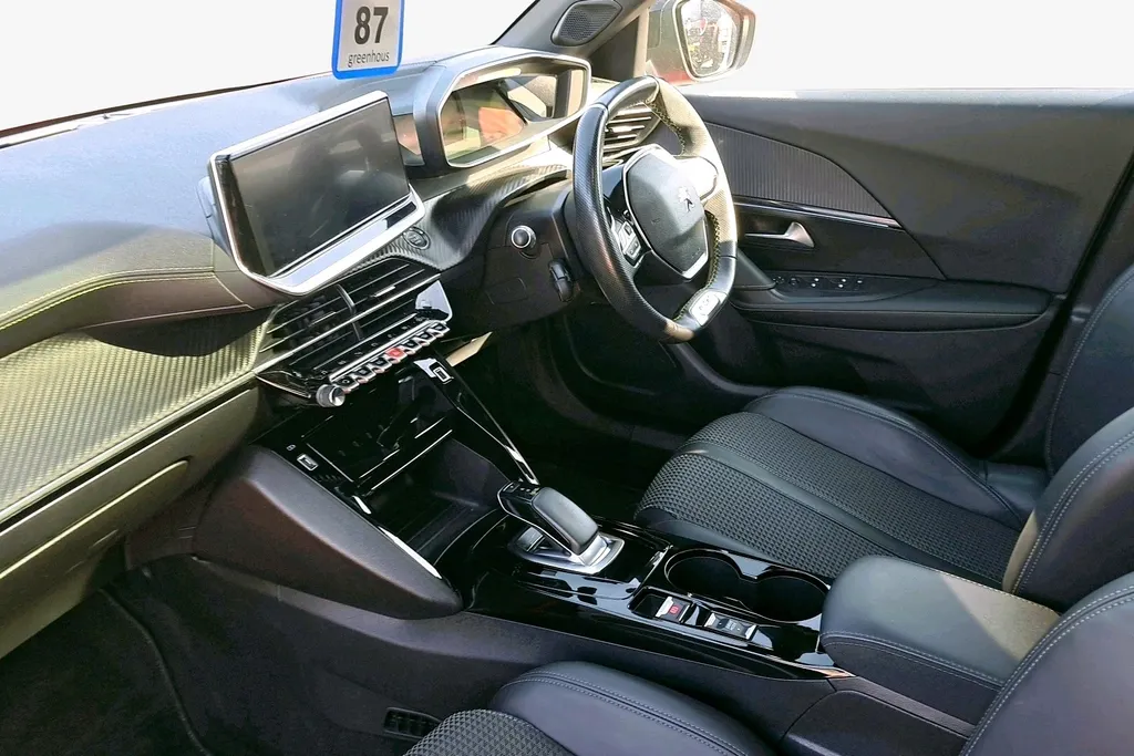 Peugeot 2008 Image 2