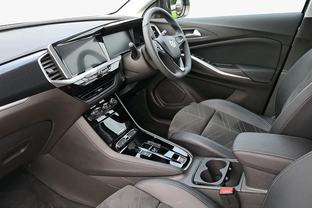 Vauxhall Grandland Image 2